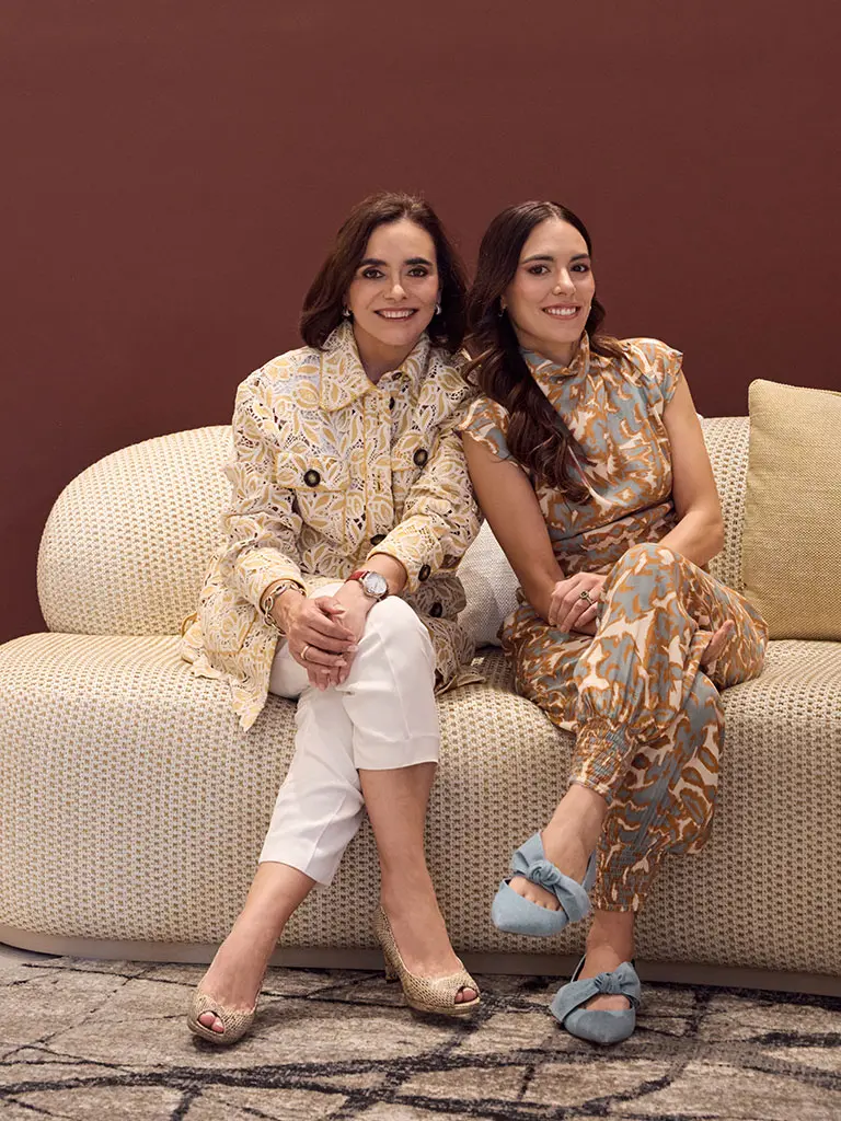 Adriana Hoyos & Andrea Pérez Hoyos