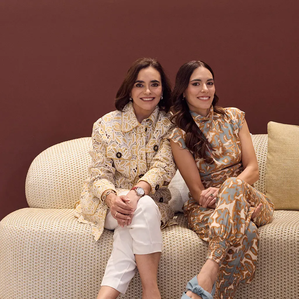 Adriana Hoyos & Andrea Pérez Hoyos